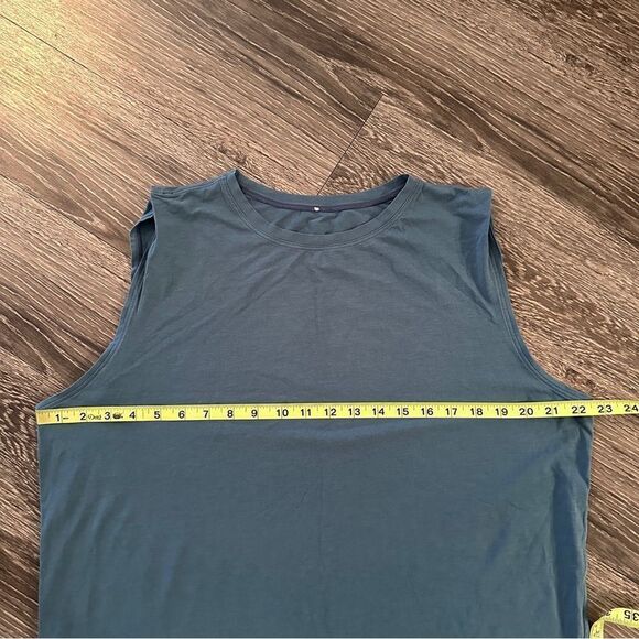 Lululemon Brunswick Muscle Tank - Picture 2 of 5